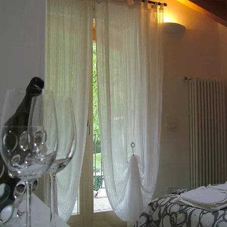 Bed and Breakfast Il Noce Finestra Roe